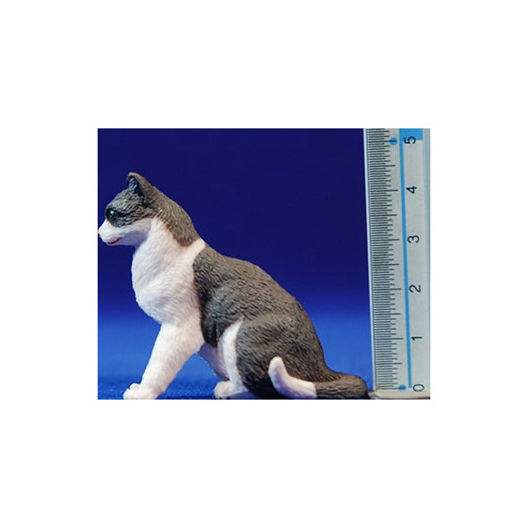 Gat assegut 12 cm plàstic qualitat