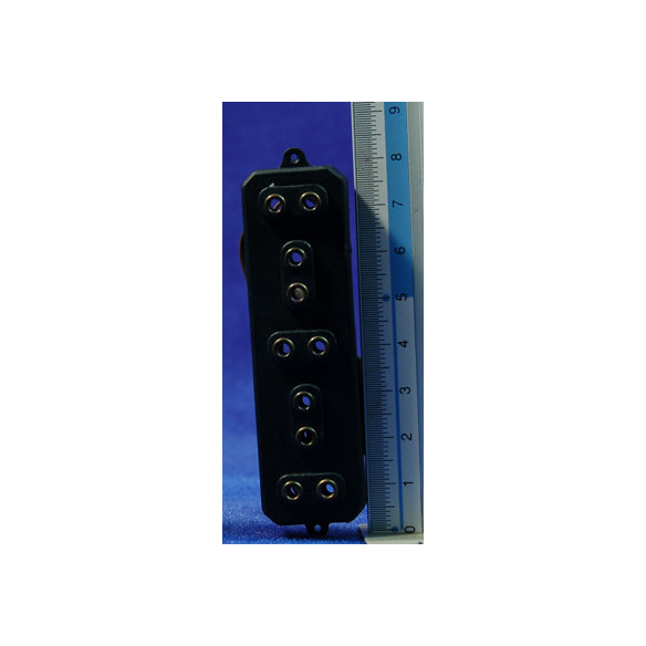 Enchufe múltiple 8 cm plástico