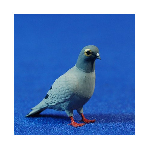 Pigeon 20-24 cm resin