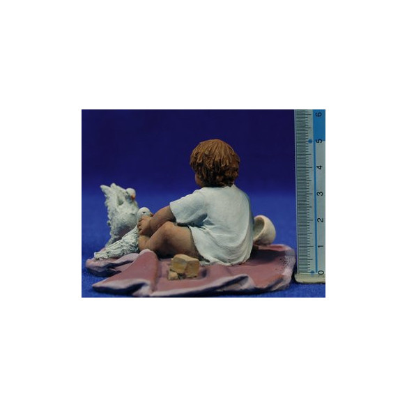 Bambino Gesú con colombe 20 cm resina Montserrat Ribes