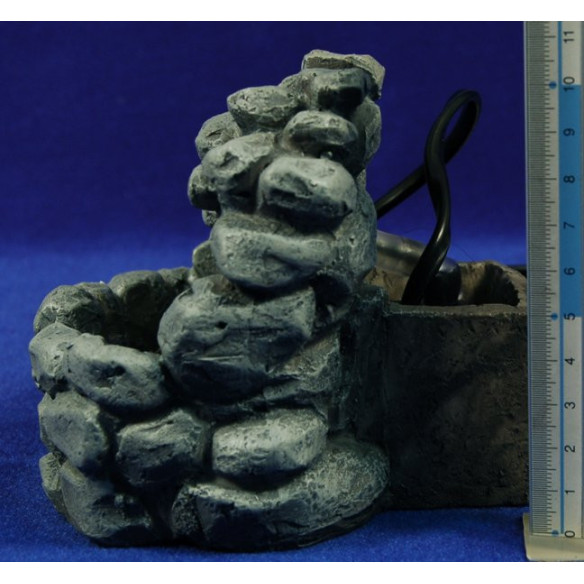 Fuente 13x13x12 cm resina