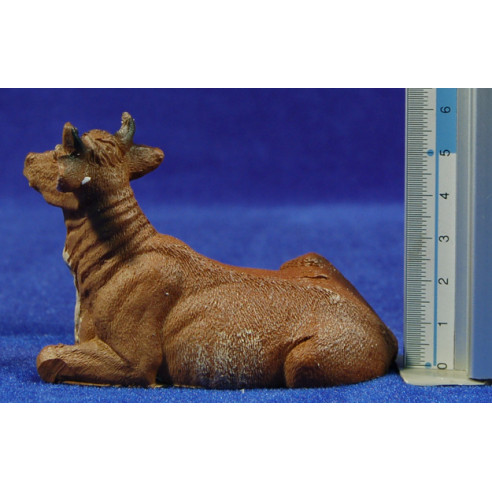 Cow lying 8 cm resin