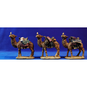 Grupo 3 camellos 10-12 cm resina