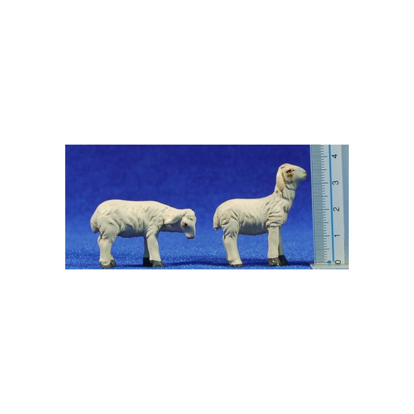 Group of sheeps 8 cm resin