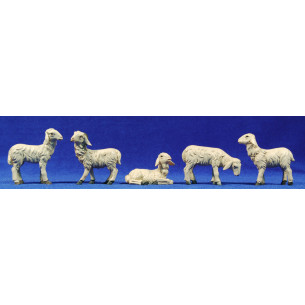 Group of sheeps 15 cm resin