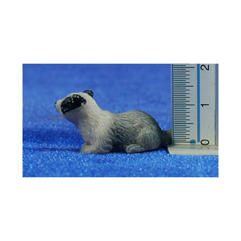 Tejón 9 cm resina