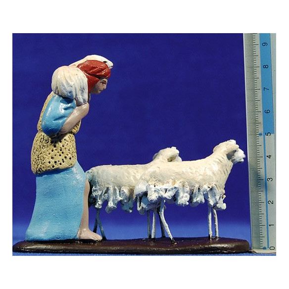 Pastor con corderos 9 cm barro pintado Figuralia