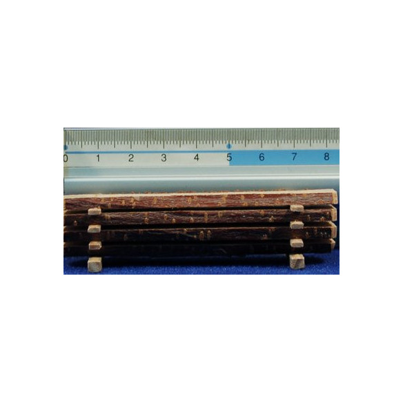 Conjunto de maderas cortadas 2x8 cm madera