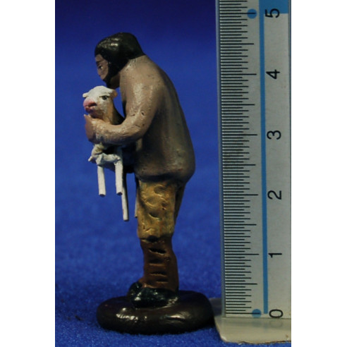 Pastor con cordero en brazos 5 cm barro pintado Figuralia