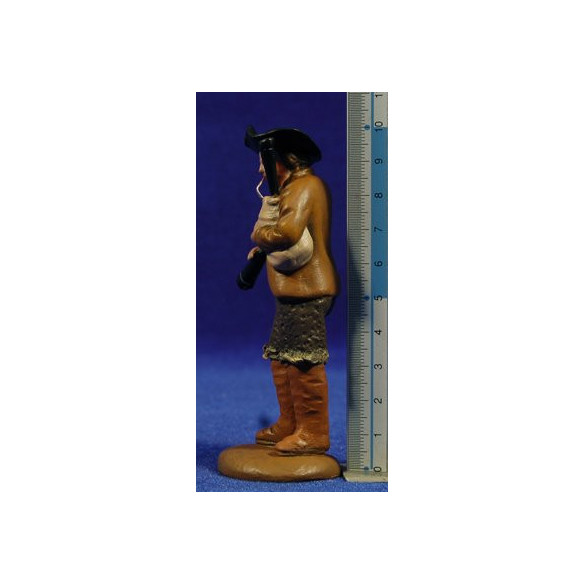 Shepherd with bagpipes 9 cm clay painted Figuralia