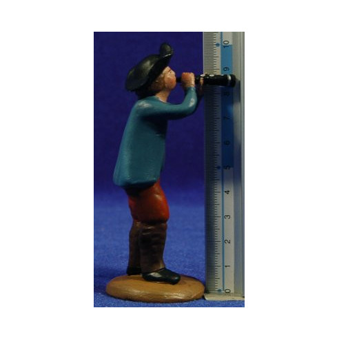 Pastor músico con flauta 9 cm barro pintado Figuralia