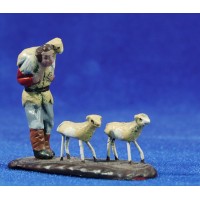 Pastor con corderos 5 cm barro pintado Figuralia