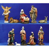 Nacimiento con reyes y pastor M2 24 cm resina