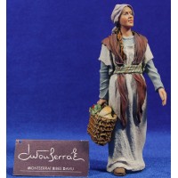Pastora con cesto 17 cm resina Montserrat Ribes