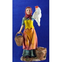 Pastora vendedora con gallina y cestos 25 cm resina